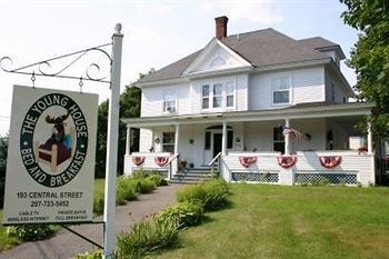 The Young House Bed And BreakfastMillinocket エクステリア 写真